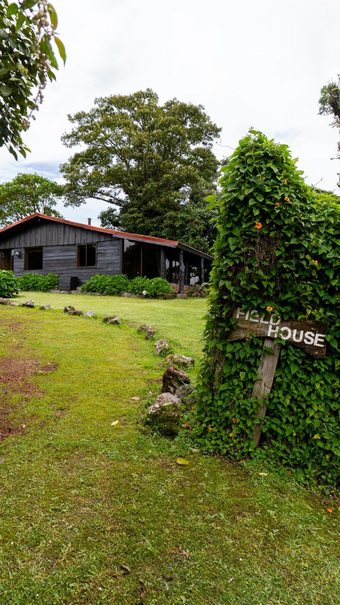 Poas Volcano Lodge Vara Blanca  Exterior photo